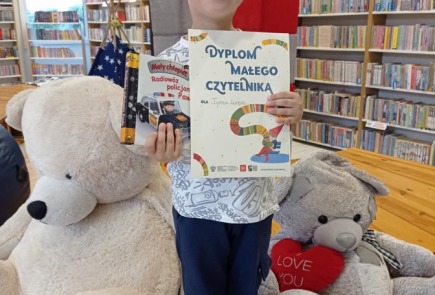 "MAŁA KSIĄŻKA - WIELKI CZŁOWIEK".