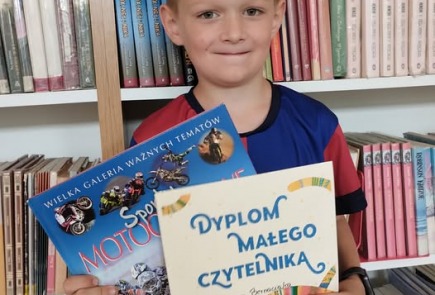 MAŁA KSIĄŻKA - WIELKI CZŁOWIEK