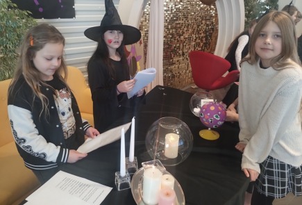 Andrzejki w bibliotece były prawdziwą petardą zabawy!